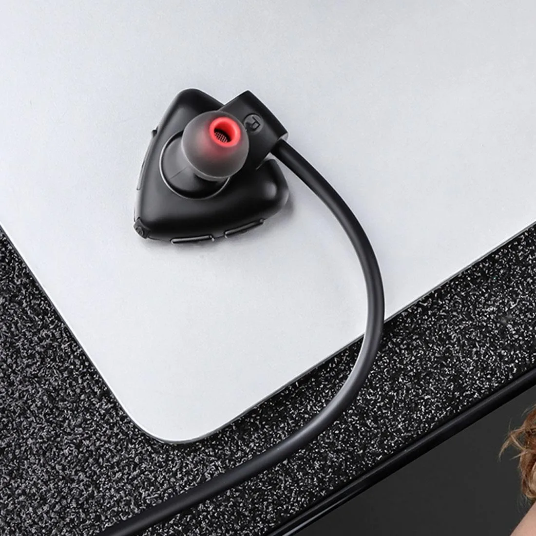 Outdoor Sports IPX4 Waterproof Anti-sweat Fashion After Hanging Design Stereo Bluetooth Earphone(Black)