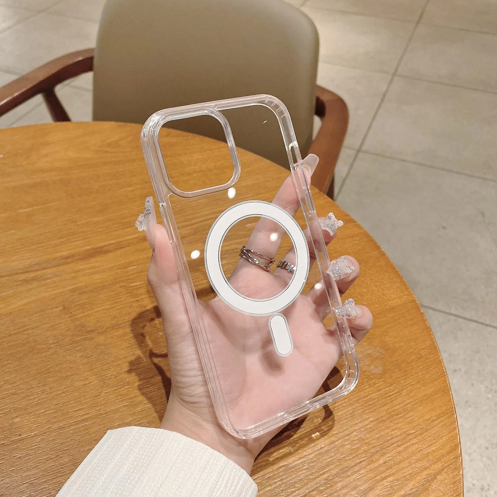 Big Cutouts MagSafe Magnetic Clear Acrylic TPU Case(Transparent)