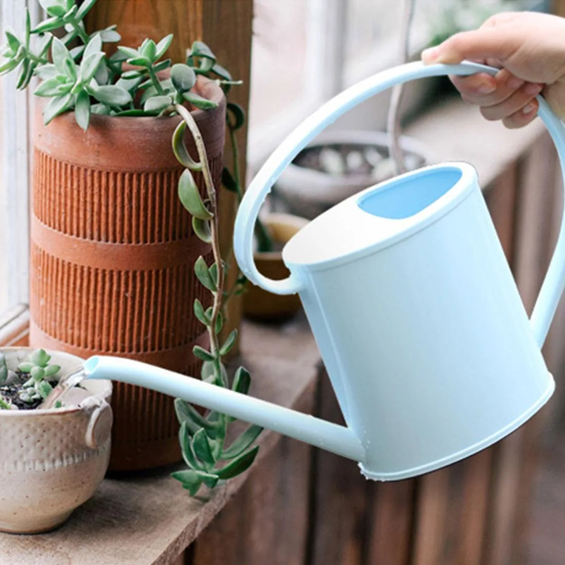 Watering Pot PP Gardening Supplies Watering Can Long Mouth Watering Irrigation Tools Portable Flower Pots, Capacity: 1.3L, Random Color Delivery