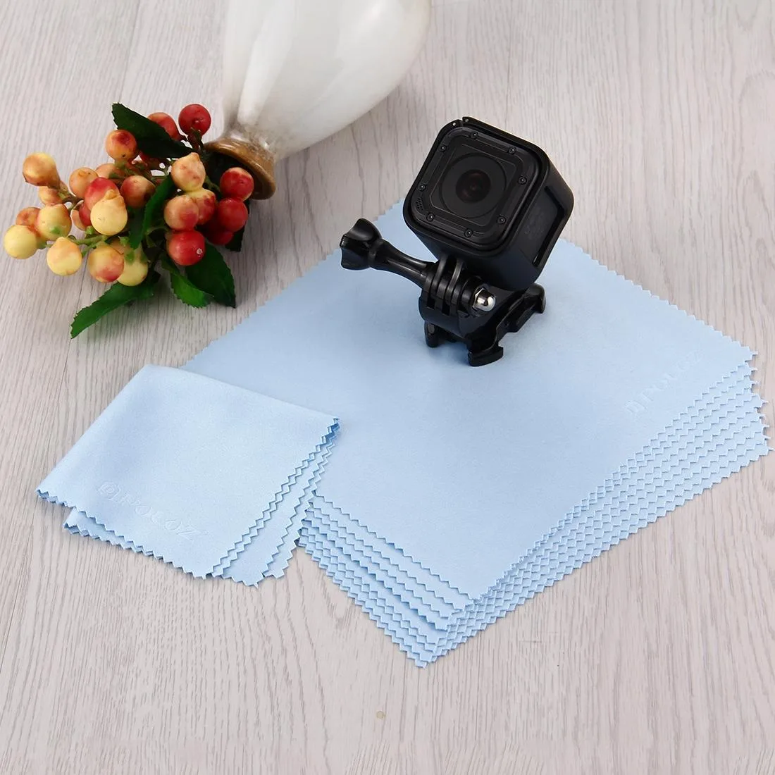 10 PCS PULUZ Soft Cleaning ClothGoPro, Insta360, DJI and Other Action Cameras LCD Screen, Tablet PC / Mobile Phone Screen, TV Screen, Glasses, Mirror, Monitor, Camera Lens